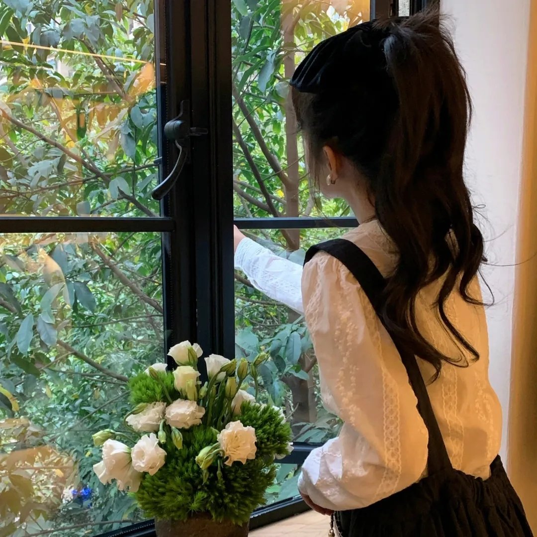 左轮百合
